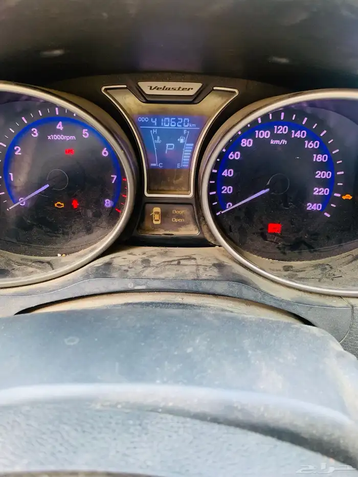 فوليستر 2012 هيونداي مصدومة للبيع 11