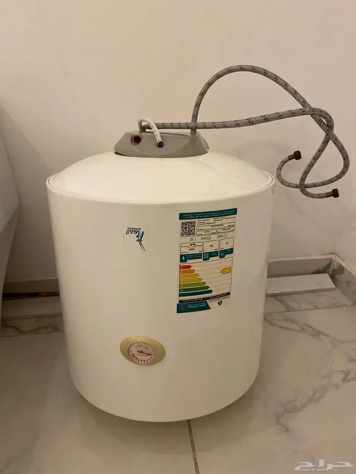 مغسلة مع الرخام والمراياة 2 افرنجي 1 سخان المها 2