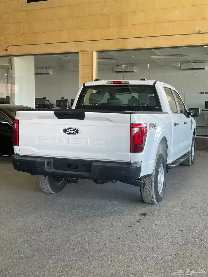 فورد غمارتين F150 فئة XLT موديل 2024 متوفر لدى الحسن 2