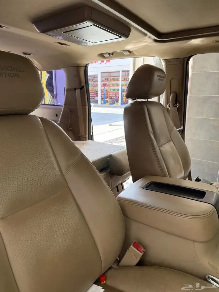 سيارة سوبربان شفروليه موديل 2010 7