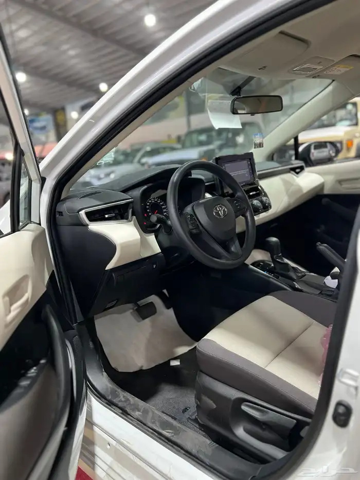 تويوتا   كورولا XLi استاندر 2.0 بنزين 2025جديد 78.750شامل 7