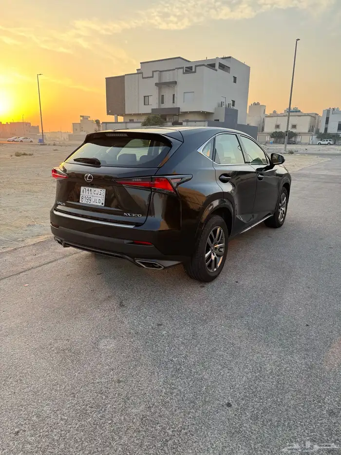 لكزس NX300 2020 3