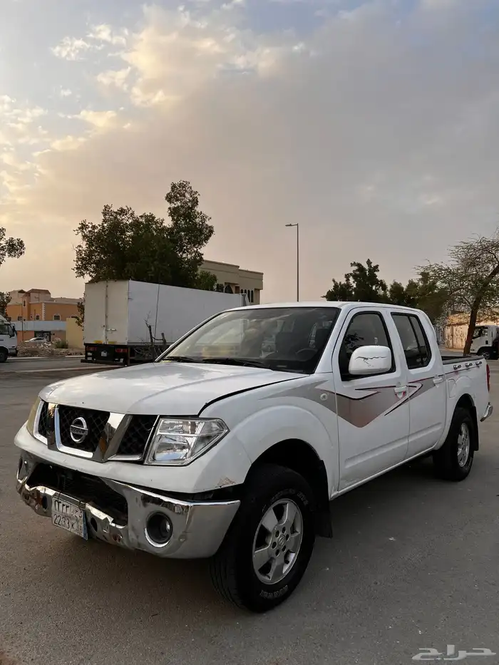 نيسان نافارا 1