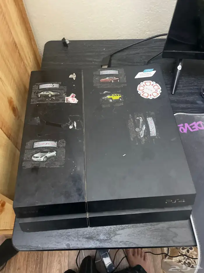 السلام عليكم سوني للبيع 3يدات و ماوس باد واماوس واكيبورد 0