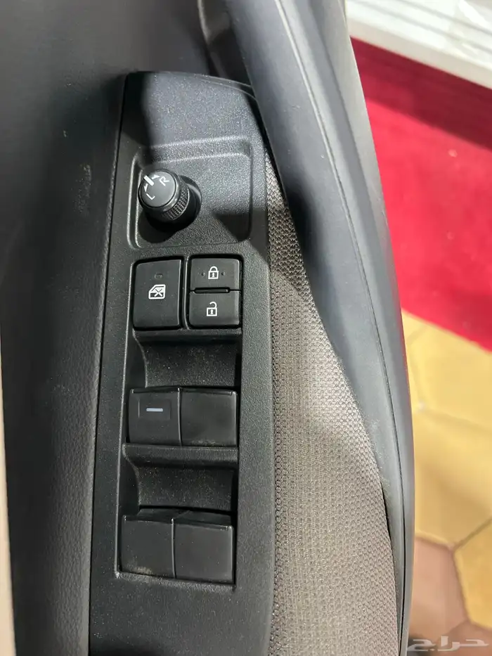 تويوتا   كورولا XLi استاندر 2.0 بنزين 2025جديد 78.750شامل 8