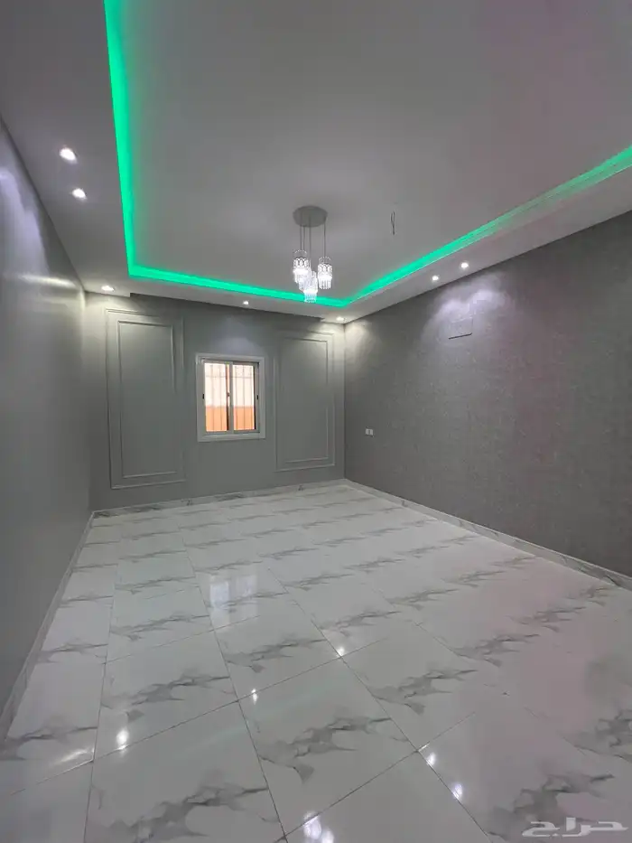 اخر روف بملحق للبيع بحي النعمان قرب الرصراص والقاعدة الجوية 48