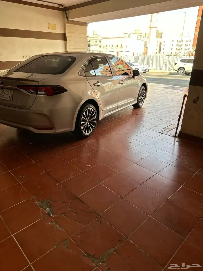 كورولا 2024 GLI هايبرد اعلى فئة - ممشى قليل - شبه وكالة 9