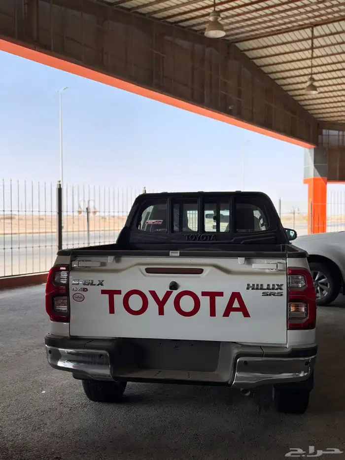 هايلكس فل كامل ديزل 2025 9