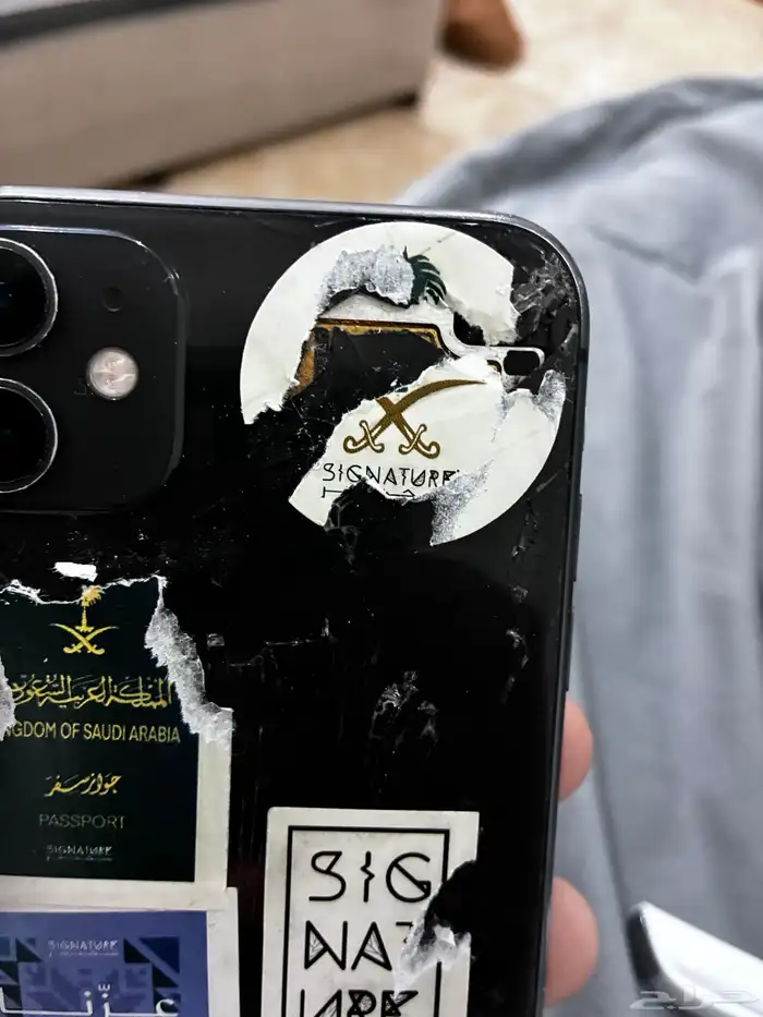 للبيع آيفون 11 9