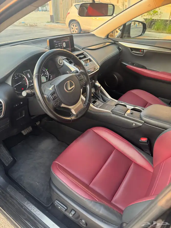 لكزس NX300 2020 8