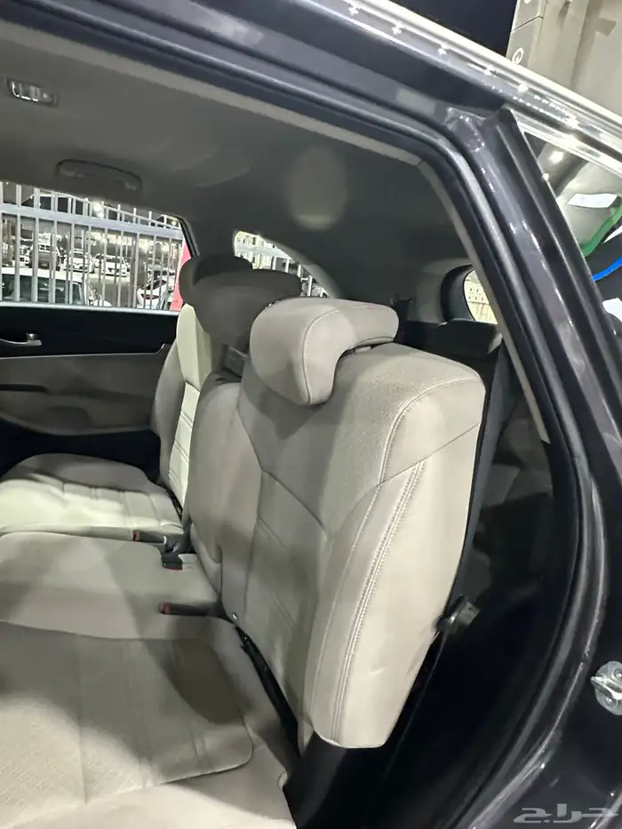 كيا سورنتو 2020 دبل 7 مقاعد لدى معرض(عبيد الرشيدي) 25