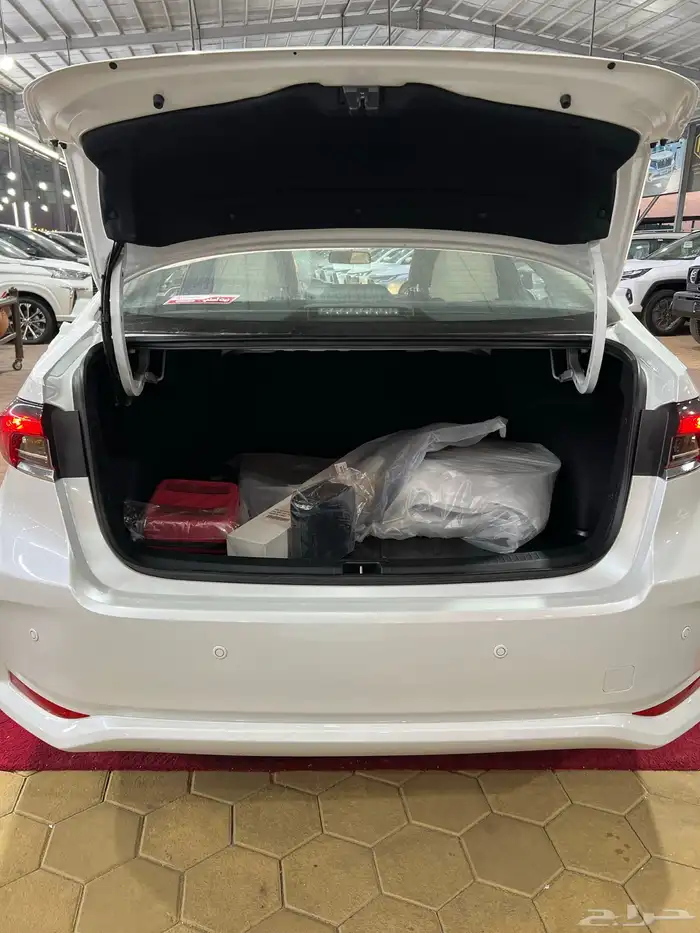 تويوتا   كورولا XLi استاندر 2.0 بنزين 2025جديد 78.750شامل 23