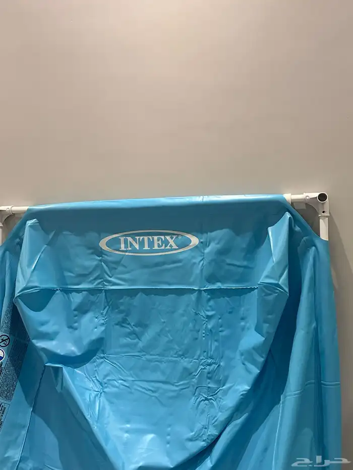 مسبح نظيف ومنقي هواء يبي له فلتر جديد 0