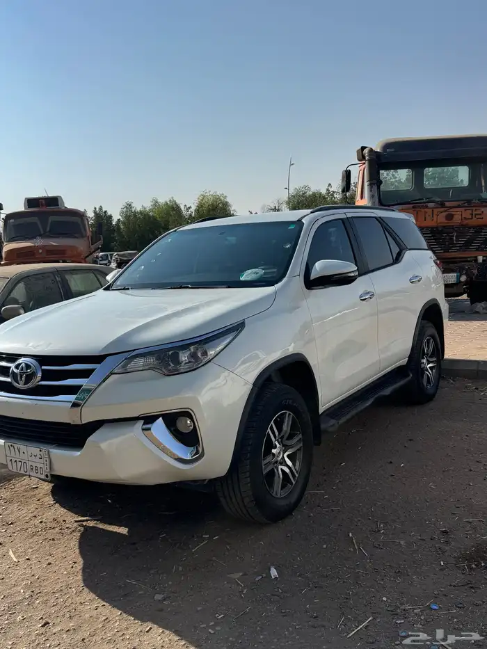 للبيع فورشنر 2018 بنزين دبل 0