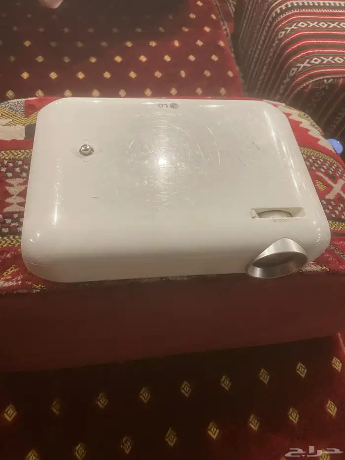 بروجكتر LG للبيع بحاله ممتازة 0