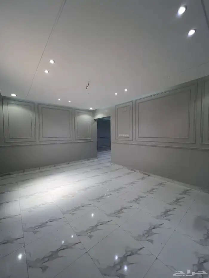 اخر روف بملحق للبيع بحي النعمان قرب الرصراص والقاعدة الجوية 27