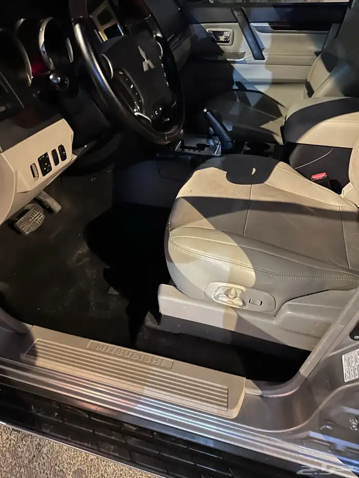 pajero 2018 v6 GLS 2