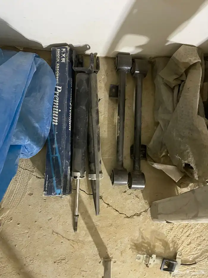 قطع غيار امريكي وياباني قديم 0