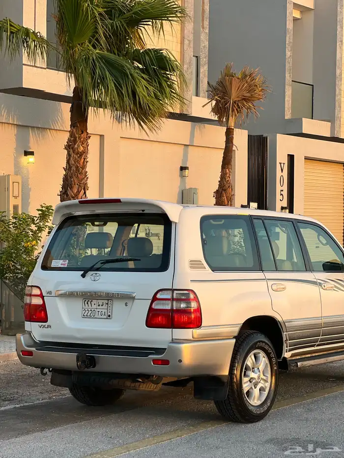 لاندكلوزر 2003 VX.R نضيف 7
