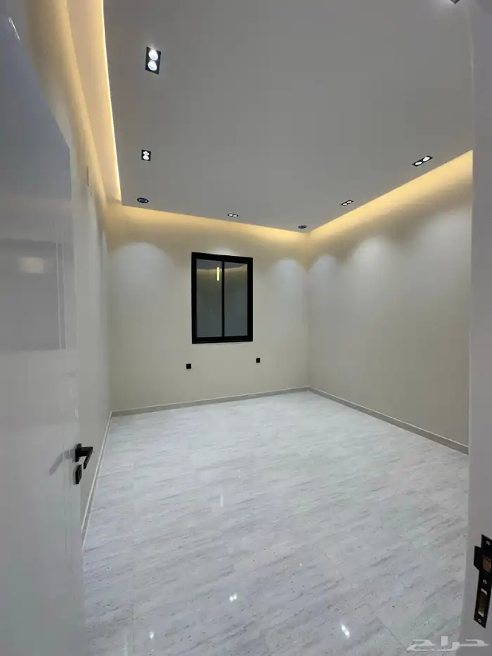 للبيع شقه ارضيه بمدخل سياره قريبه من مطار ابها 16