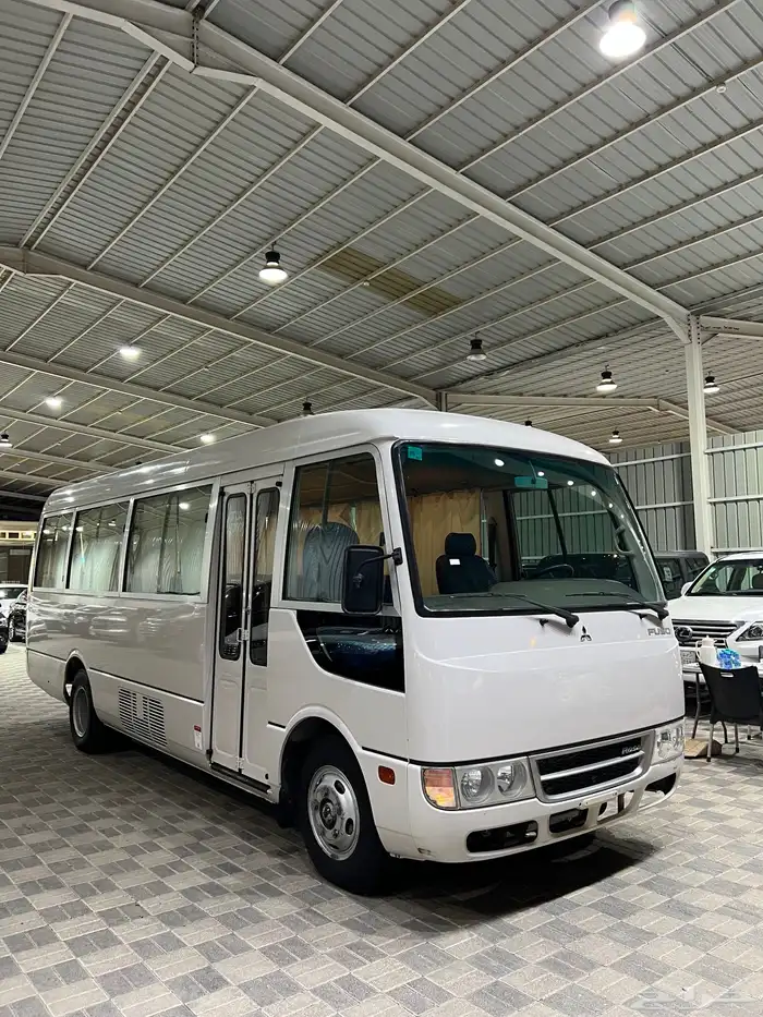 للبيع باص ميتسوبيشي روزا موديل 2014 ديزل (مخزن) 30 راكب 0