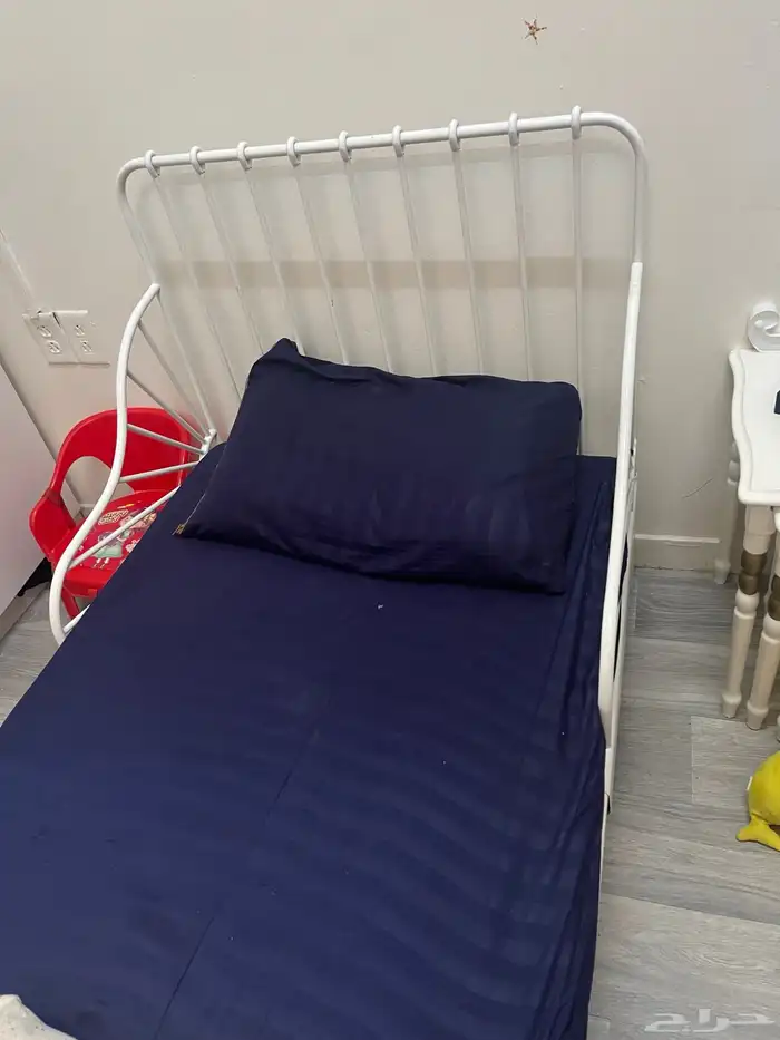 سرير اطفال 0