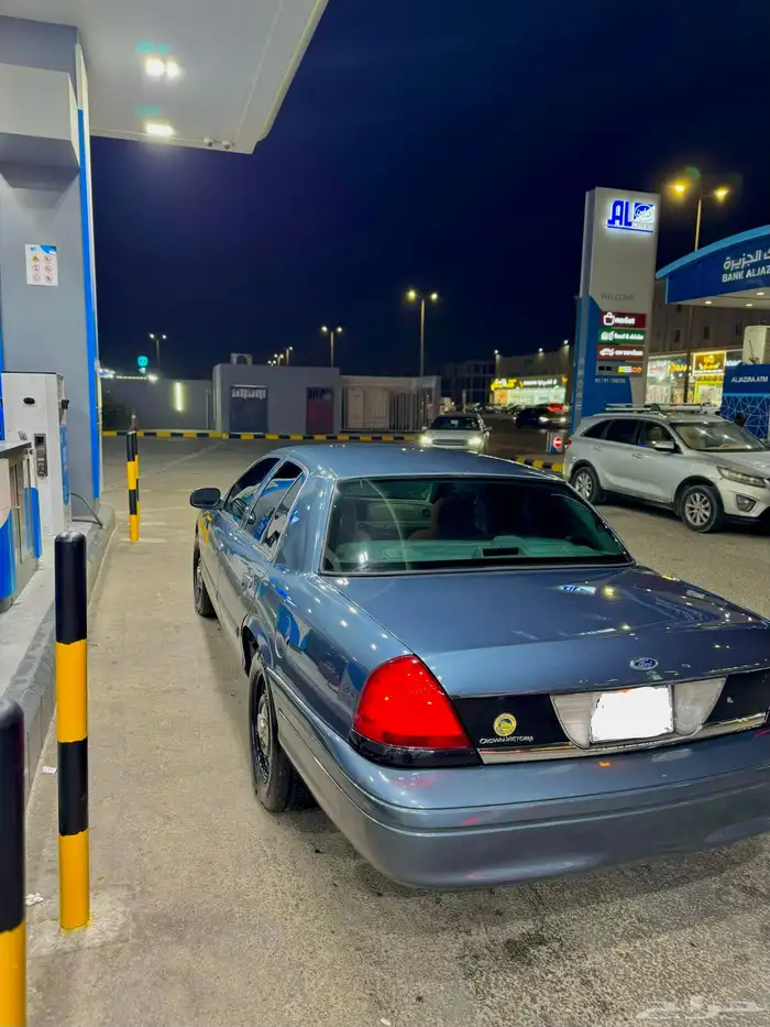 فورد فكتوريا بوليسي 2010 7