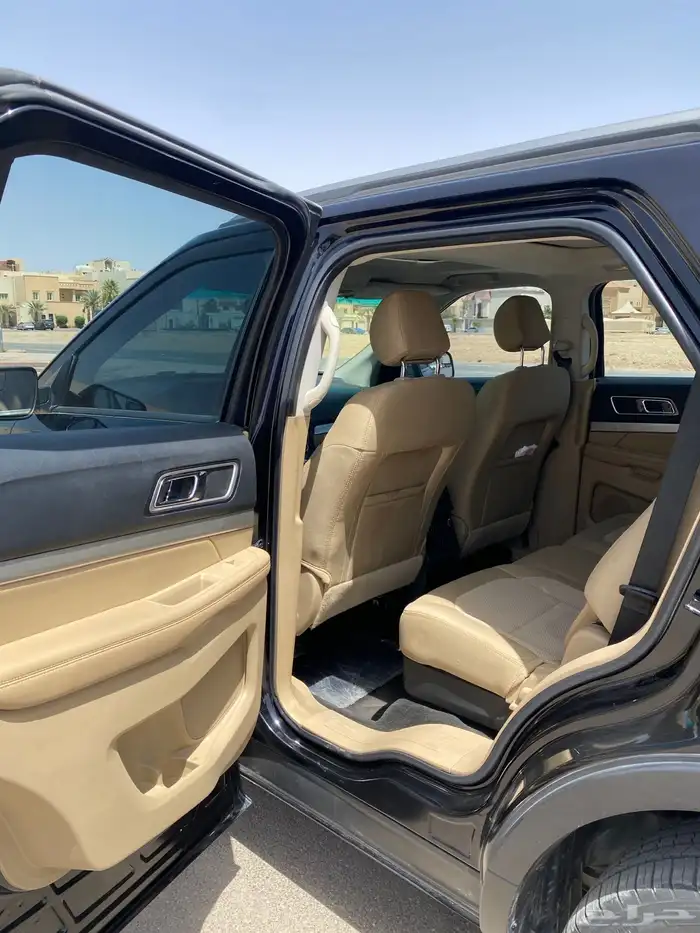 للبيع فورد اكسبلورر 2017 اسود XLT مالك اول دبل 11