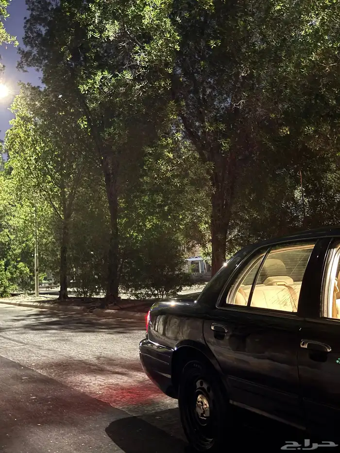 ford crown Victoria 2010 p71 (police intercepted) 5