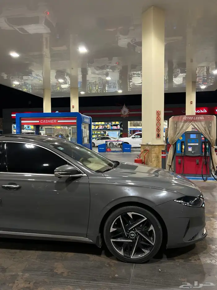 ازيرا بريميوم 2021 0