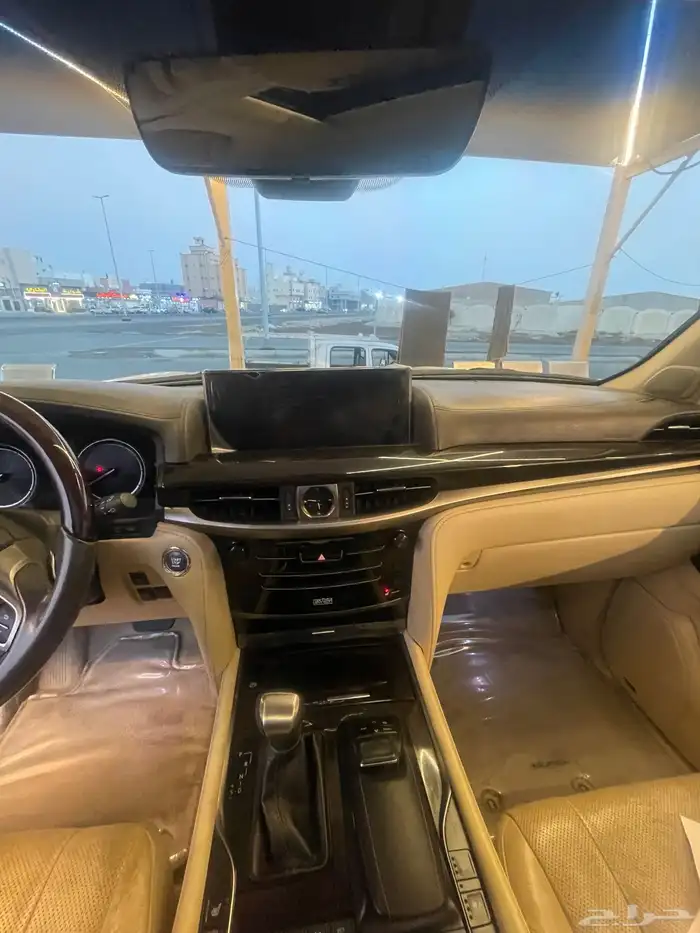 جيب لكزس LX 2016 7