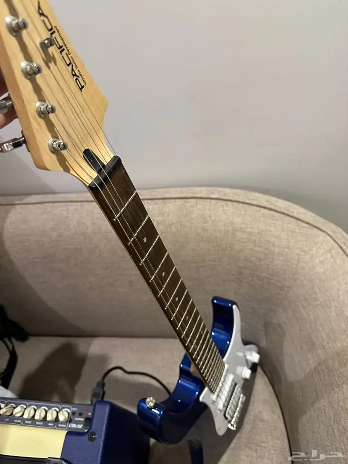 جيتار ياماها باسيفيكا مع امبليفير كورت بالكابل وحقيبة متينة 1