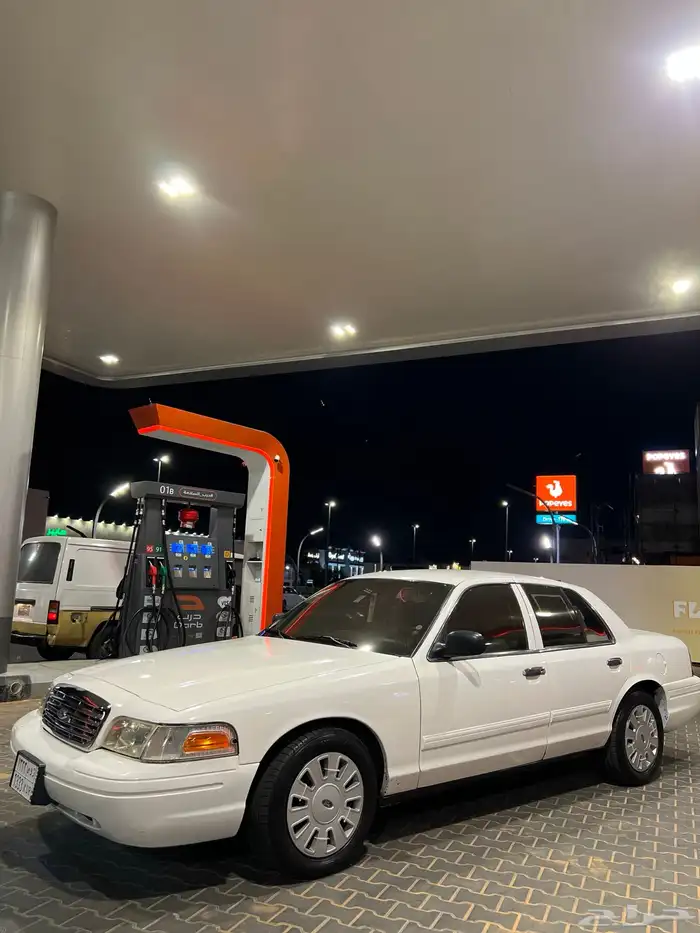 فورد فكتوريا بوليسي 2009 8