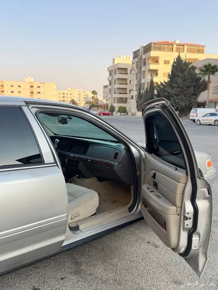 فورد فكتوريا 2007 12