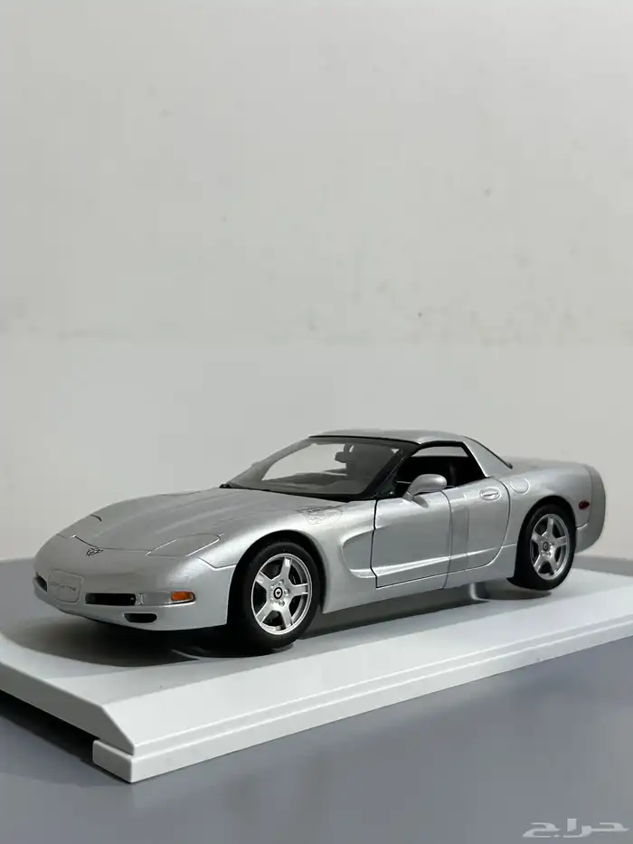 مجسم كورفيت 1 18 0