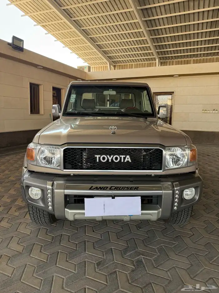 تويوتا شاص بريمي رفرف موديل 2016 2