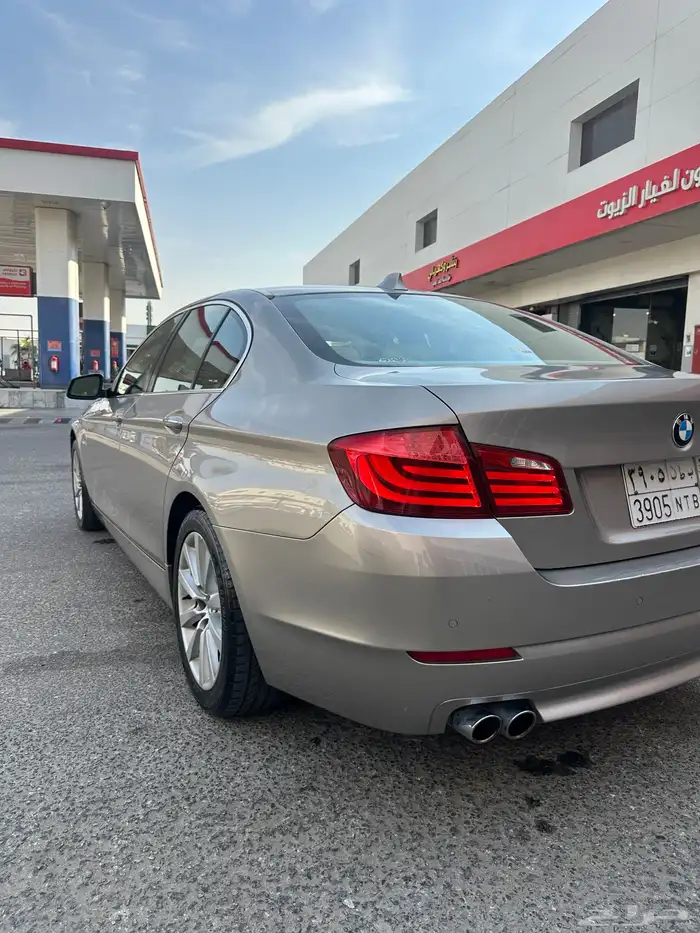 بي ام دبليو الفئه الخامسة 2011 10