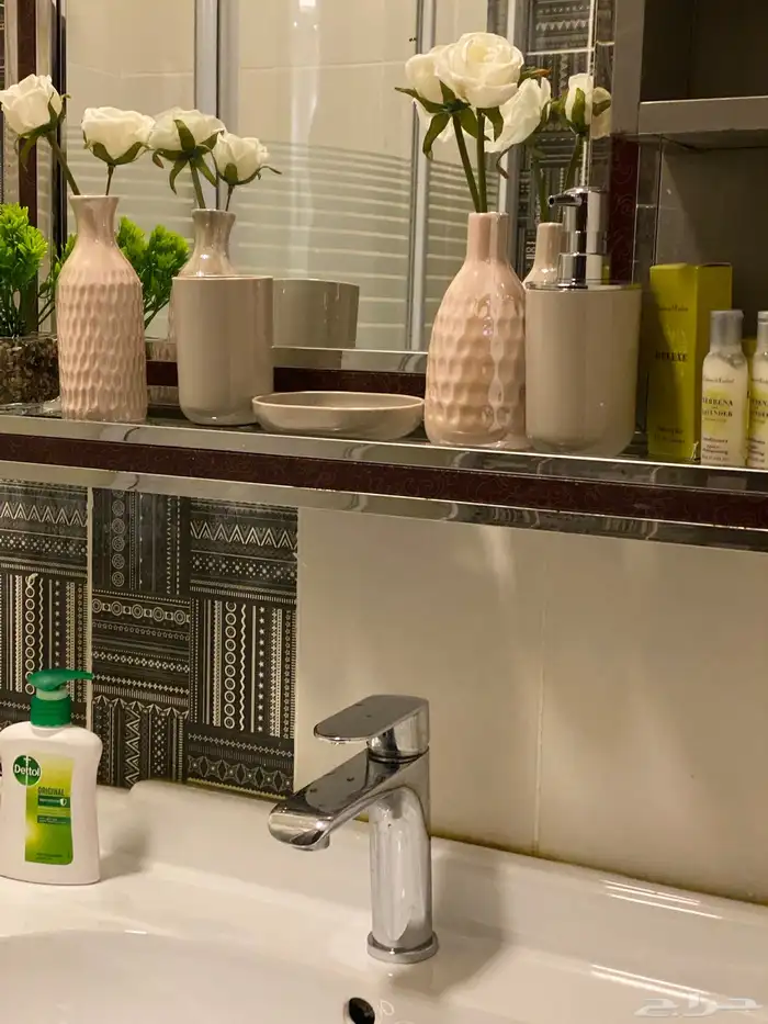 شقه مودرن بموقع جيد 1 أو 2 غرفه نوم 7