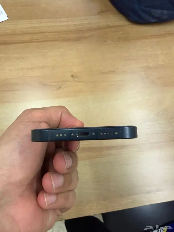 ايفون 13 العادي 128 مستعمل للبيع مع كرتونه واكسسواراته 5