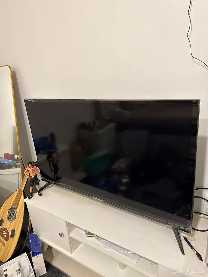 سرير شاشه مكيف معروض للبيع كل شي جديد بقراطيسه ماله 4 شهور 1