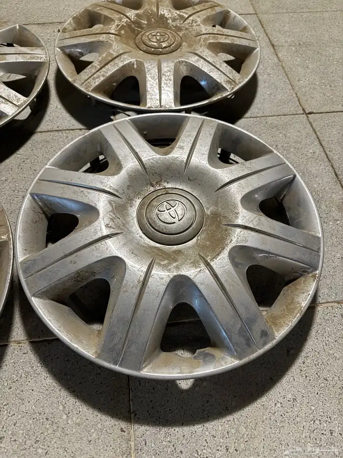 طيس كامري 2004 اصلي وكاله جديد بالكرتون . 1