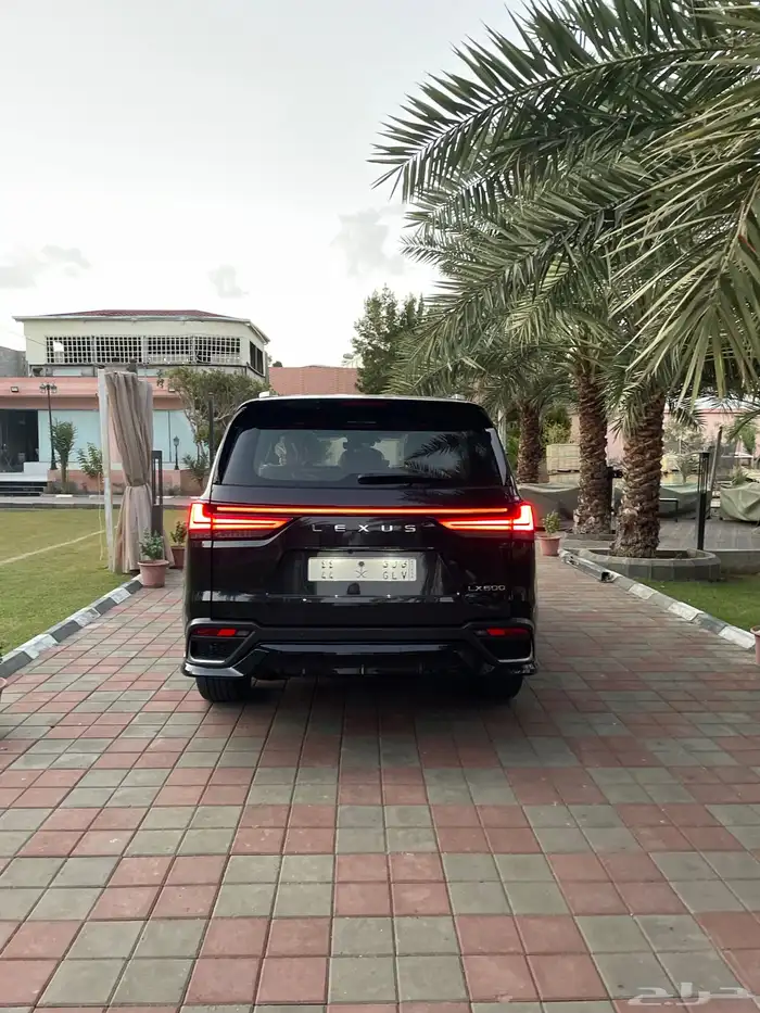 لكزس 2024 f يحمل لوحه مميزه 4