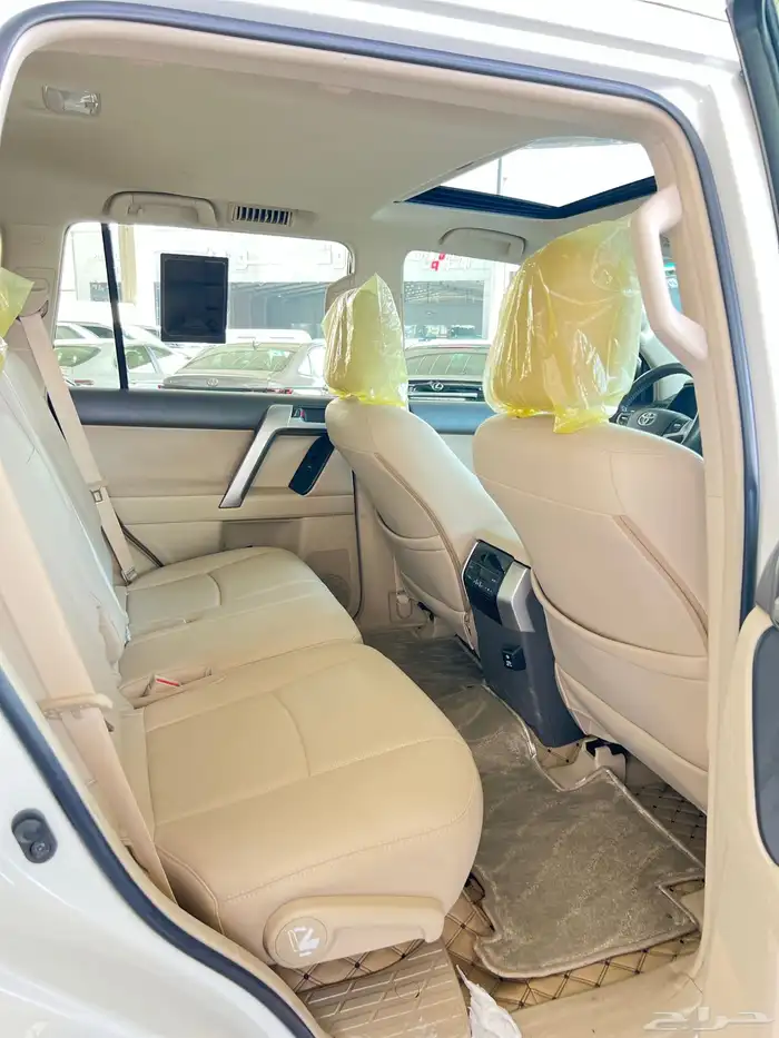 تويوتا برادو 2021 سعودي VX فل كامل ماشي 64 الف 12