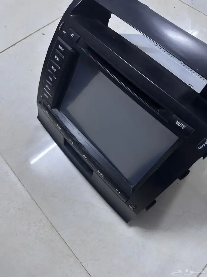 شاشة صالون لاندكروزر من 2010 الى 2015 1