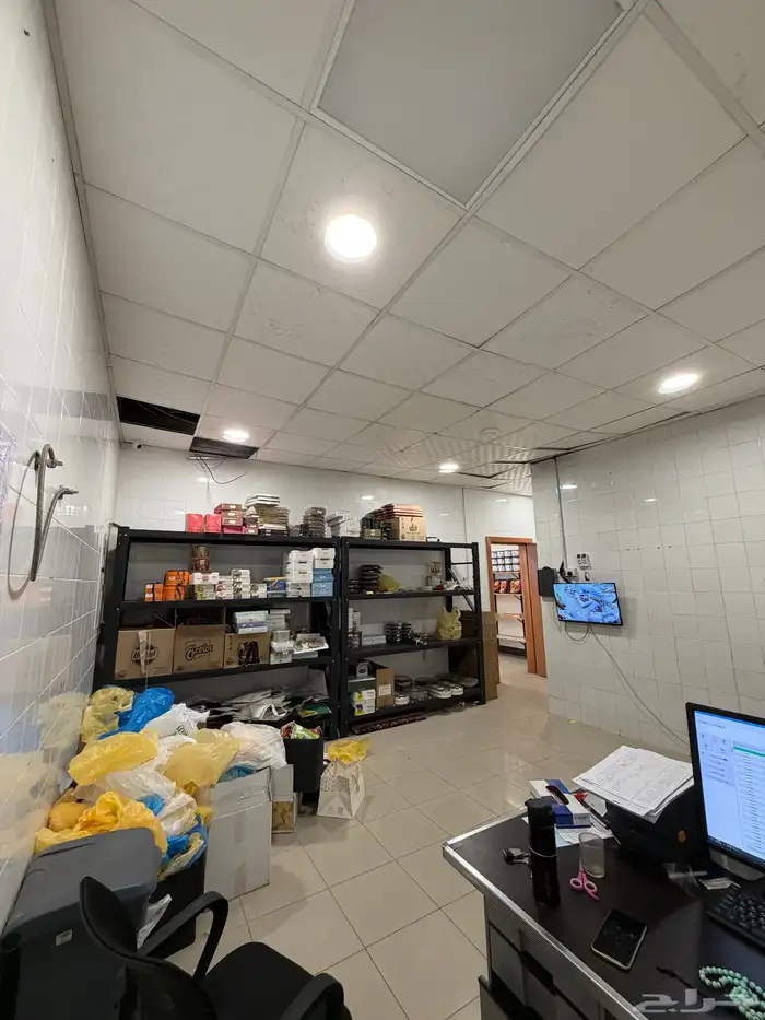 محل حلا وأسر منتجة للتقبيل 6