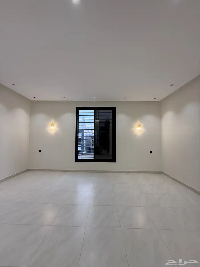 للبيع ارواف ارضيه وارواف علويه ببايكة سيارة ابها حي الزهور 34