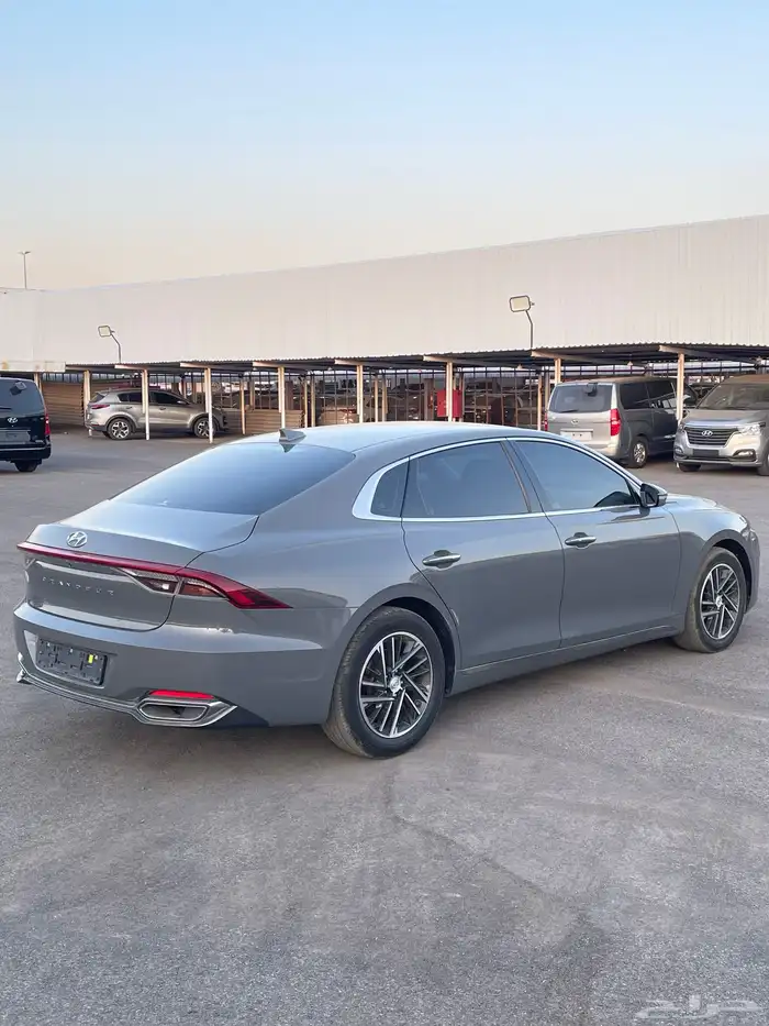 هوانداي ازيرا 2022 بنزين بطاقه جمركيه وارد كوريا 5