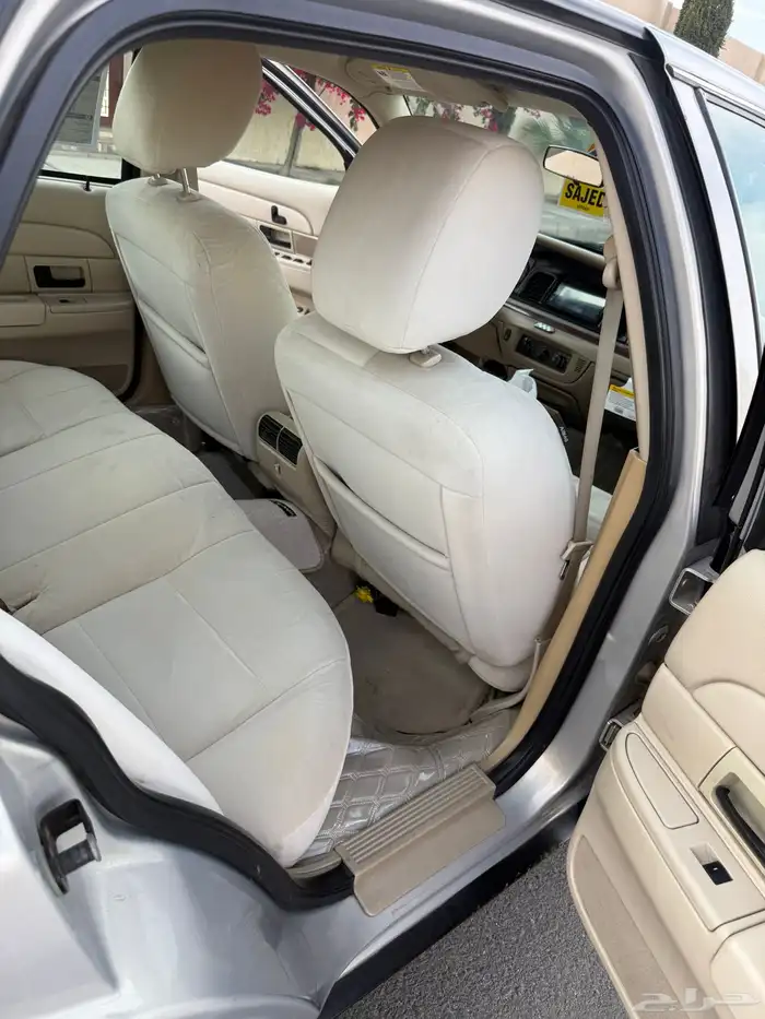 فورد فكتوريا سعودي وكالة 2011 25