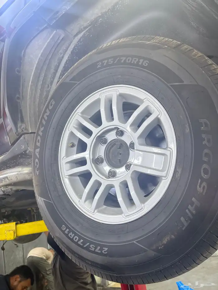 جنوط مع كفرات نظيفه جدا 2