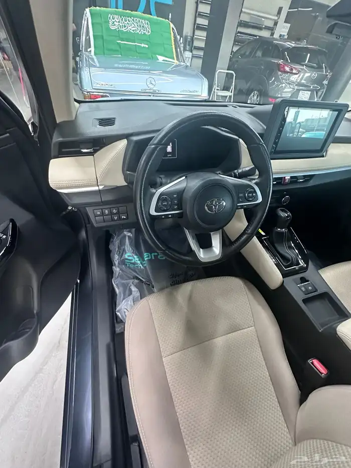 اويوتا يارس yX فل كامل م 2023 13